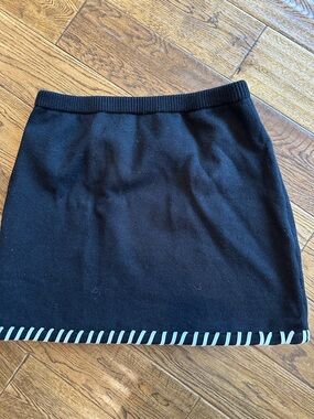 Commense Black Knit Mini Skirt with Contrast Trim medium